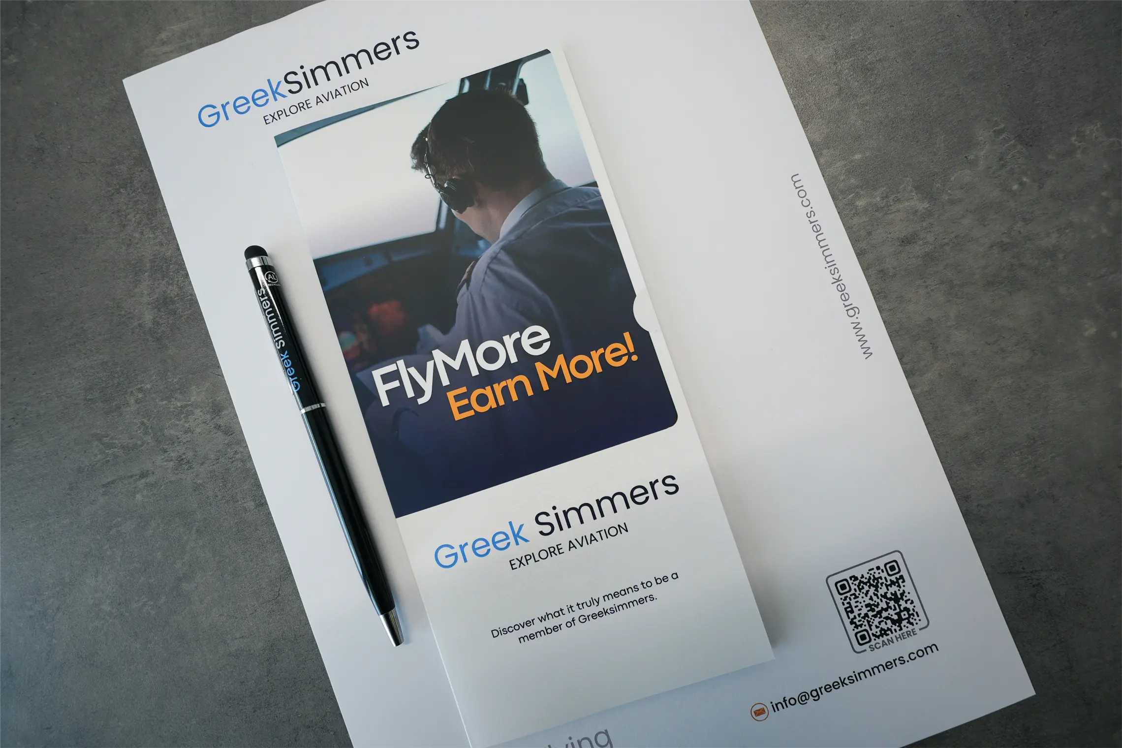 Briefing table with checklists