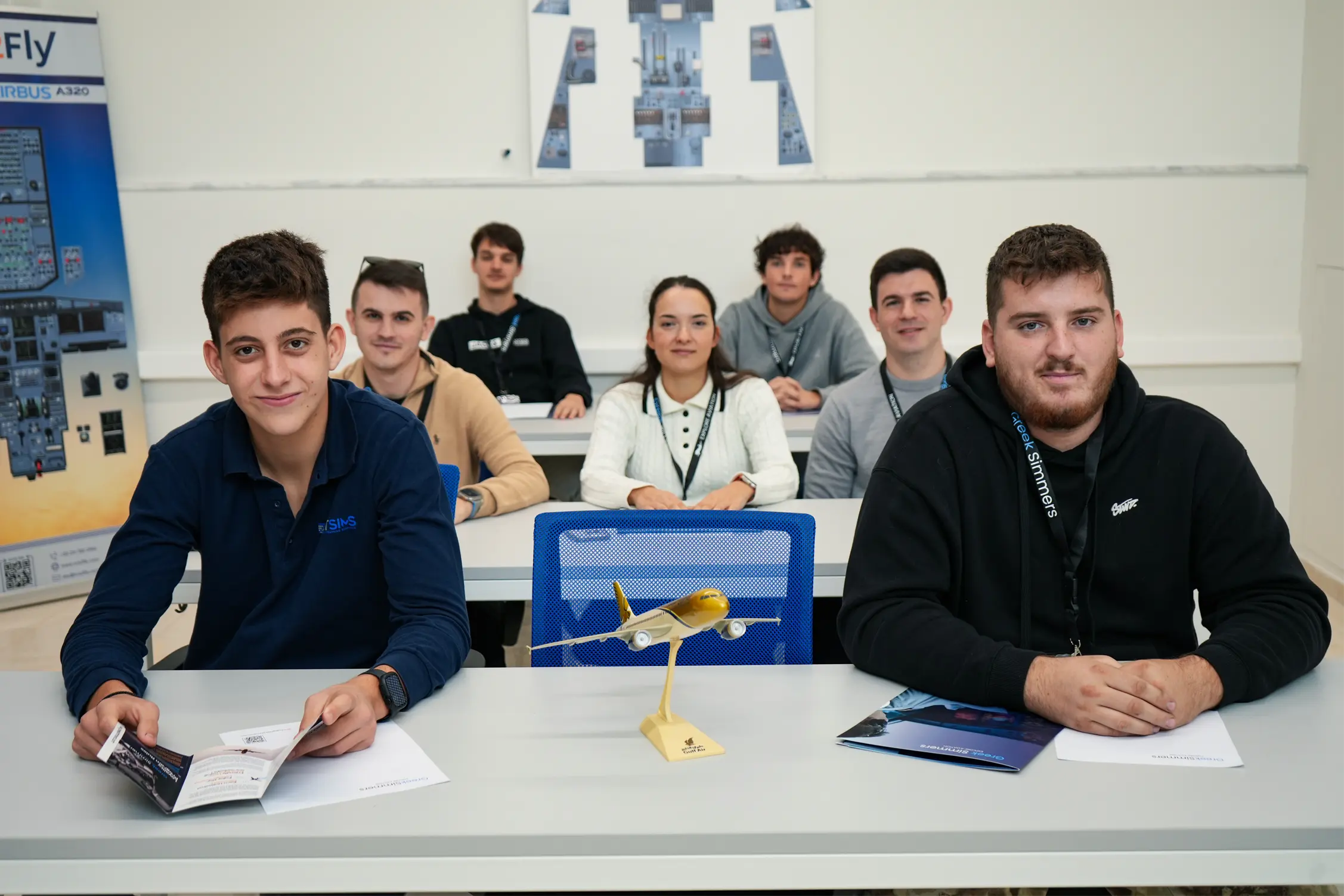 Briefing table with checklists