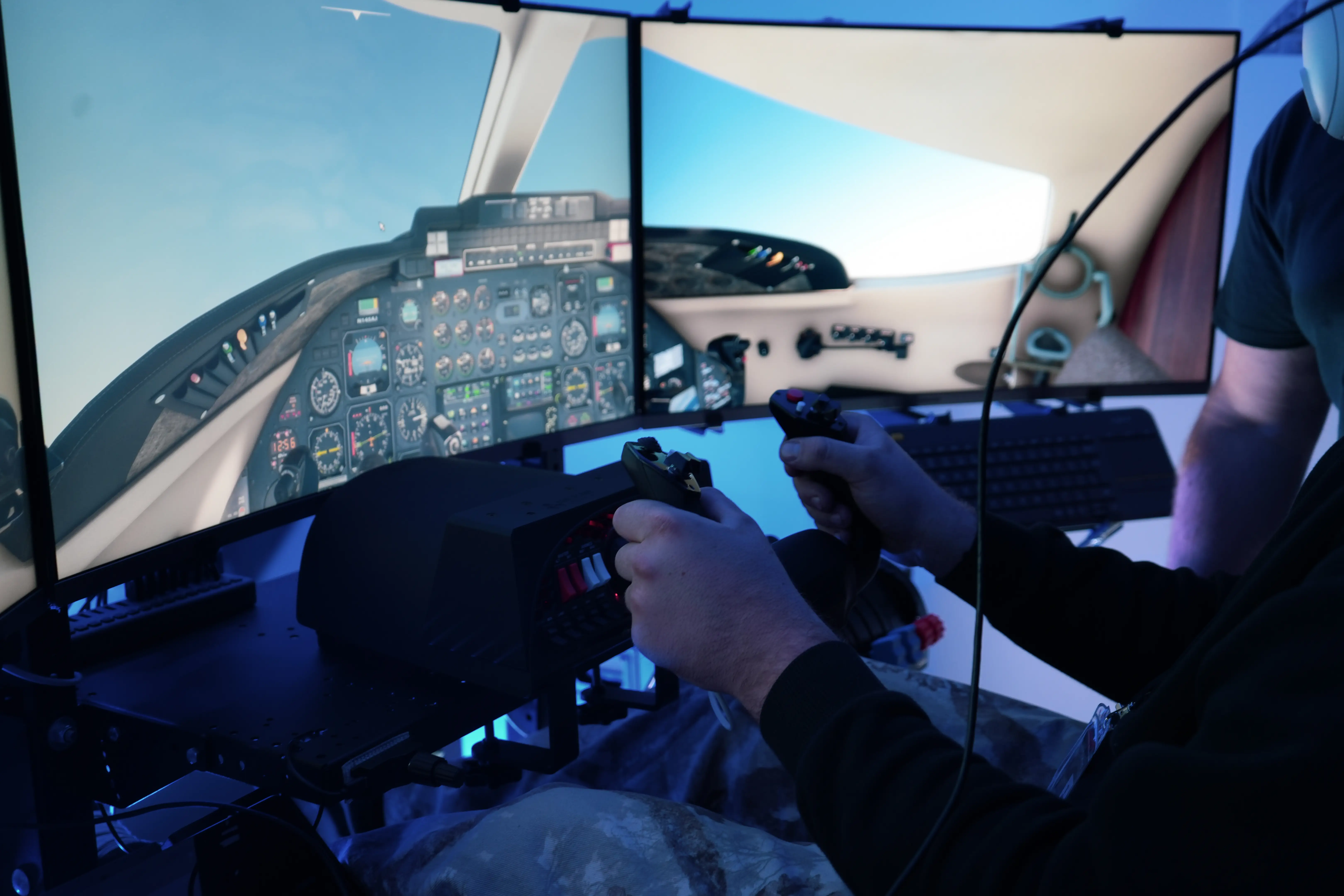 EDGE 6D Full-Motion Simulator - Gallery image 8