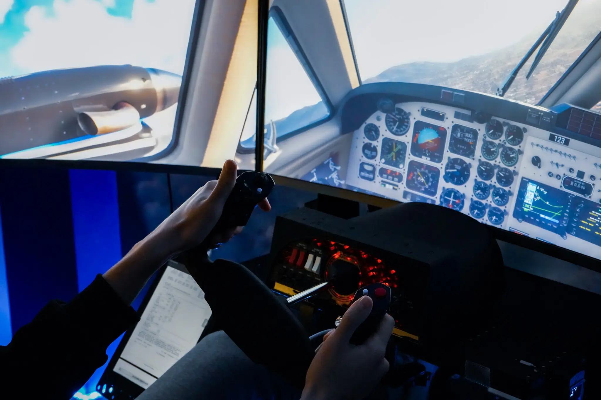 EDGE 6D Full-Motion Simulator - Gallery image 9